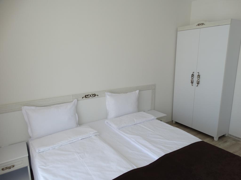 The Step Family Hotel 阳光海滩 客房 照片